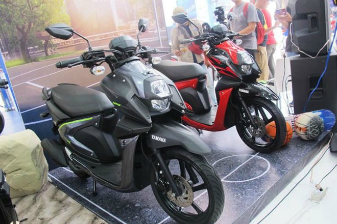 Yamaha he lo 2 mau xe may moi voi den pha cuc ngau